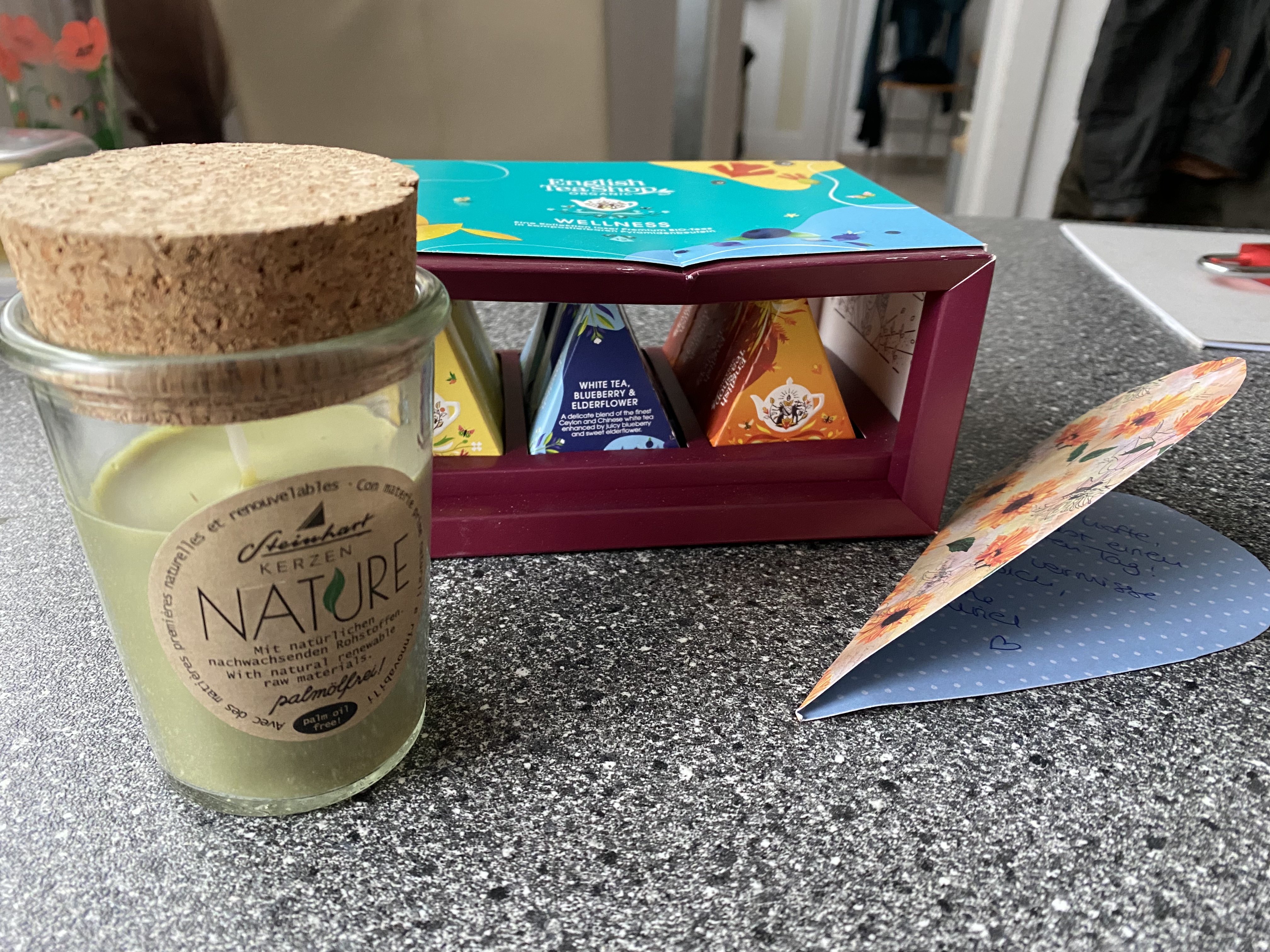 FC6299ED-20FE-44A0-AAE2-CAE13A193C58